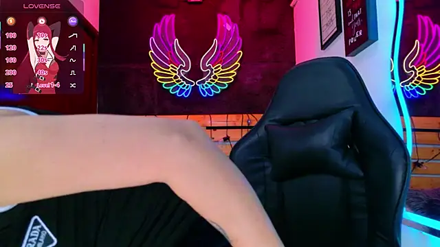 meghan nill online show from 04-28-26, 03:11