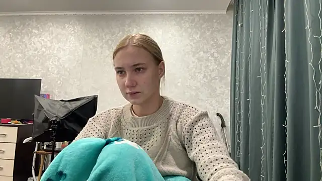 AnneBall online show from 12-31-24, 05:33