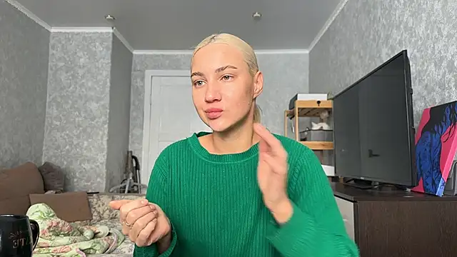 Snapshot of AnneBall chatting on 02-05-26, 07:13 AnneBall online show from 02-05-26, 07:13