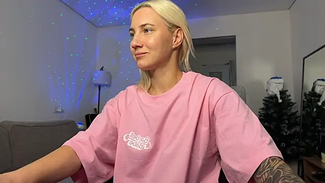 Snapshot of AnneBall chatting on 02-20-26, 12:49 AnneBall online show from 02-20-26, 12:49