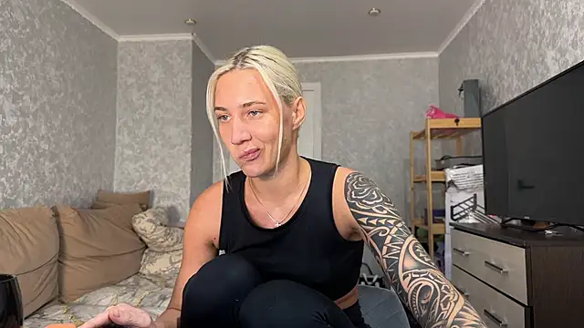 Snapshot of AnneBall chatting on 02-23-26, 04:37 AnneBall online show from 02-23-26, 04:37