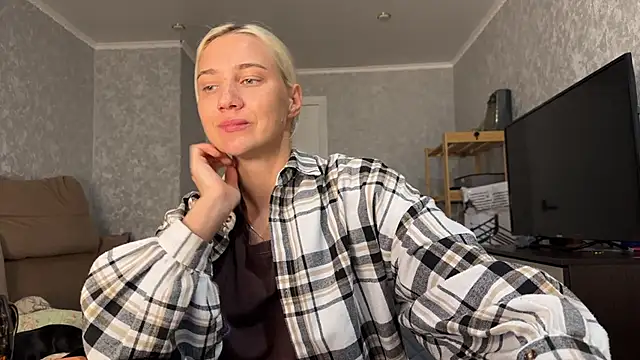 Snapshot of AnneBall chatting on 02-25-26, 02:37 AnneBall online show from 02-25-26, 02:37