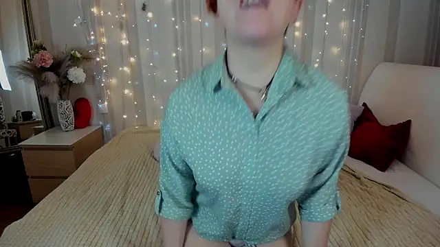 Snapshot of Katherine_Fox chatting on 03-15-25, 08:04 Katherine Fox online show from 03-15-25, 08:04