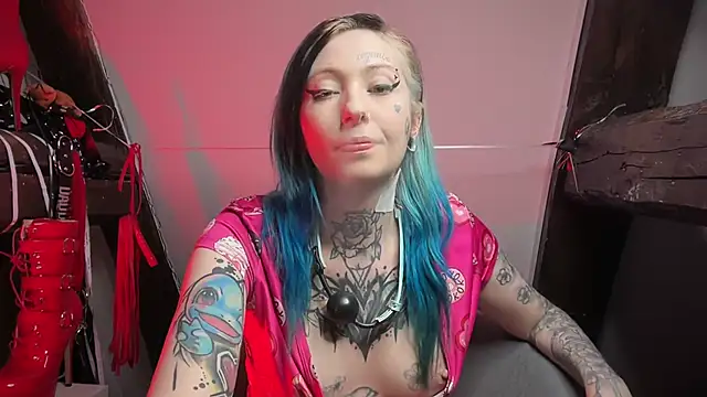 Snapshot of coyemoo chatting on 01-17-26, 07:28 coyemoo online show from 01-17-26, 07:28