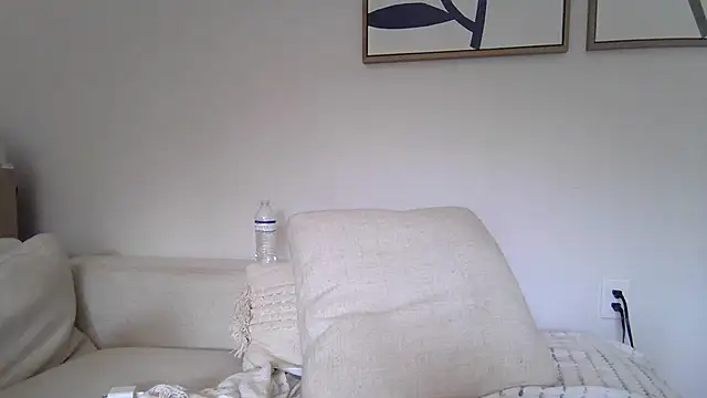 Snapshot of badblondebunny chatting on 12-02-25, 05:41 badblondebunny online show from 12-02-25, 05:41