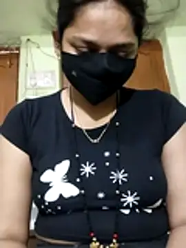 Snapshot of Kashish_18 chatting on 05-08-26, 07:57 Kashish 18 online show from 05-08-26, 07:57