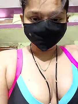 Snapshot of Kashish_18 chatting on 06-11-26, 06:44 Kashish 18 online show from 06-11-26, 06:44