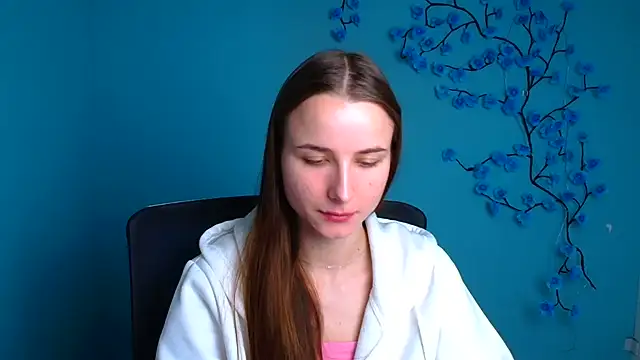 Eva Janee online show from 06-17-26, 05:43