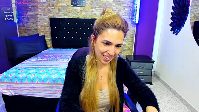 EvaaLovia1 online show from 12-28-24, 01:28