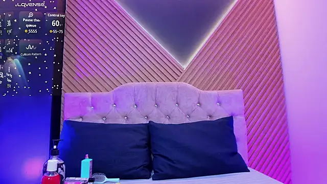 EvaaLovia1 online show from 06-04-26, 01:17