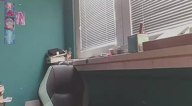 Snapshot of YouWantMe666 chatting on 02-12-25, 02:21 YouWantMe666 online show from 02-12-25, 02:21