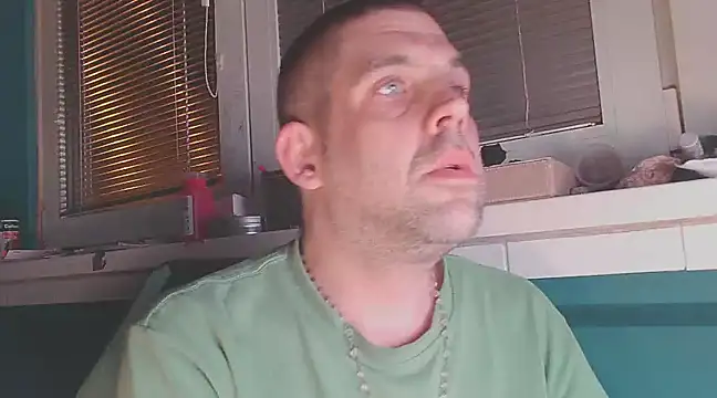 Snapshot of YouWantMe666 chatting on 02-21-25, 02:39 YouWantMe666 online show from 02-21-25, 02:39