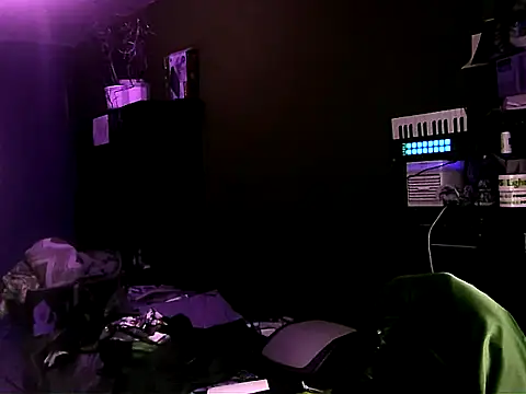 Snapshot of YouWantMe666 chatting on 10-10-25, 07:07 YouWantMe666 online show from 10-10-25, 07:07