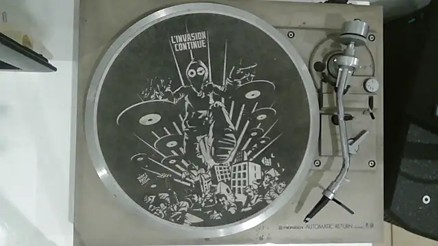 Snapshot of julienchat chatting on 03-08-26, 11:52 julienchat online show from 03-08-26, 11:52