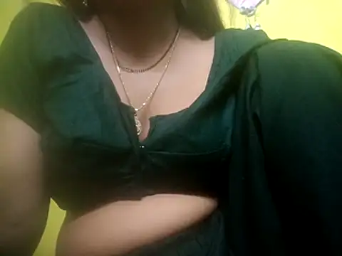 Snapshot of Sexyranibhabhi chatting on 08-02-26, 04:16 Sexyranibhabhi online show from 08-02-26, 04:16