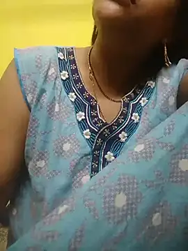 Snapshot of Sexyranibhabhi chatting on 08-04-26, 02:15 Sexyranibhabhi online show from 08-04-26, 02:15