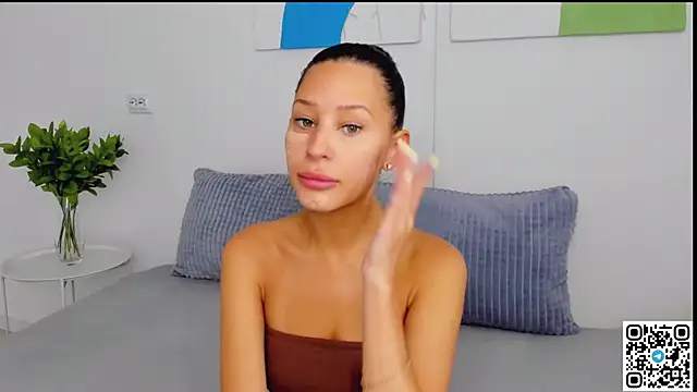 SelenaRousey online show from 08-02-26, 07:07