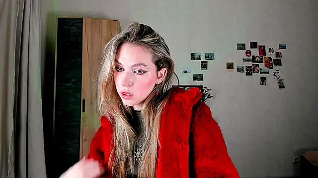 Niky  Jess online show from 12-19-24, 02:24