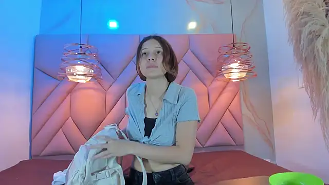 AngelaaCute  online show from 02-09-25, 12:52