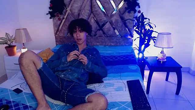 nickolas moon online show from 12-16-24, 01:43