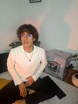 nickolas moon online show from 12-27-24, 08:50