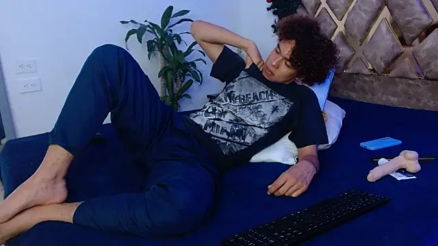 nickolas moon online show from 12-30-24, 11:38