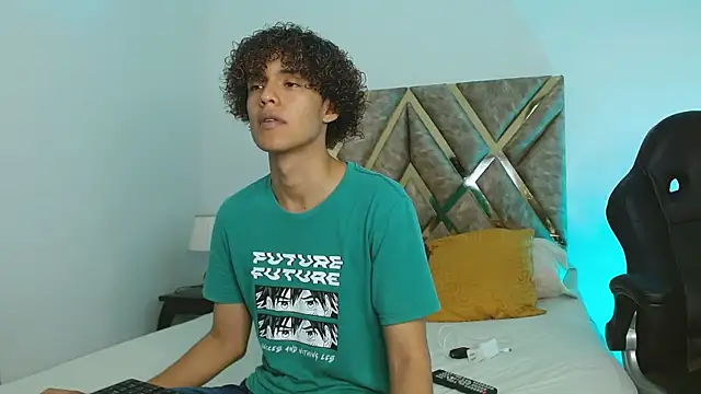 nickolas moon online show from 01-08-25, 03:07