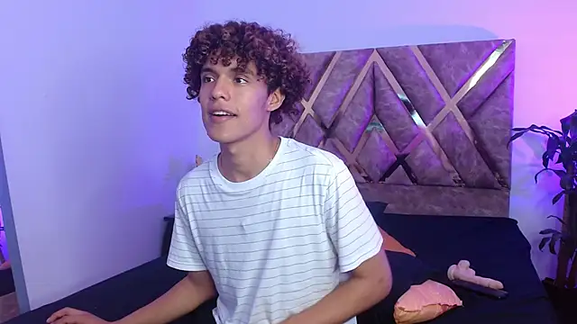 nickolas moon online show from 02-02-25, 07:35