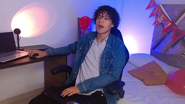 nickolas moon online show from 02-16-25, 07:16