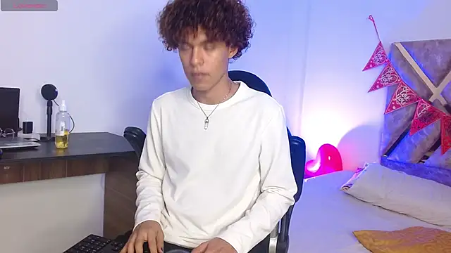 nickolas moon online show from 02-17-25, 08:58