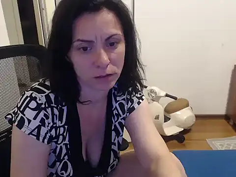 SweetAdela92 online show from 06-05-26, 08:14
