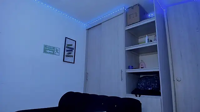 Snapshot of _diegsz_ chatting on 02-06-25, 05:40 diegsz online show from 02-06-25, 05:40