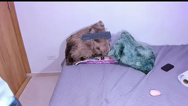 annika taylor online show from 12-13-24, 01:59