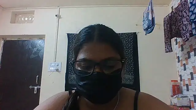Snapshot of Hotmilfxox chatting on 06-18-26, 02:23 Hotmilfxox online show from 06-18-26, 02:23