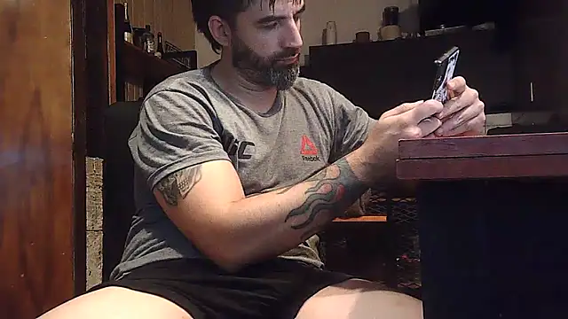 Snapshot of ozzypsico13 chatting on 01-21-25, 12:57 ozzypsico13 online show from 01-21-25, 12:57