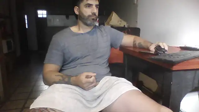 Snapshot of ozzypsico13 chatting on 11-05-25, 11:21 ozzypsico13 online show from 11-05-25, 11:21