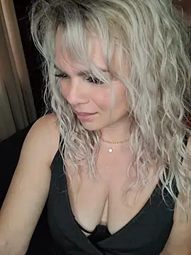 candy queeen online show from 05-31-26, 03:15