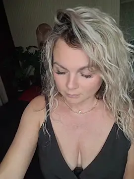 candy queeen online show from 06-18-26, 01:48