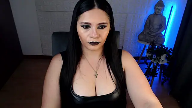 Snapshot of GODDESS_EVANS chatting on 12-24-24, 02:21 GODDESS EVANS online show from 12-24-24, 02:21