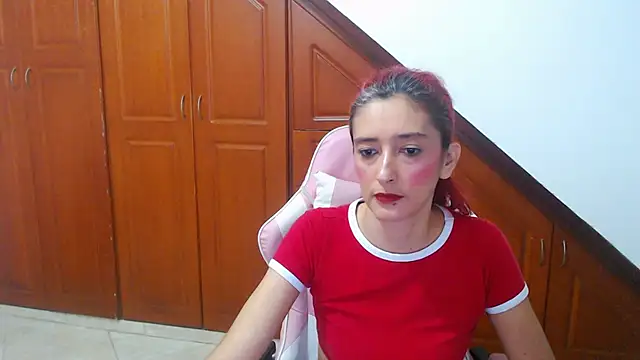 Snapshot of Ruby_Your_Milf chatting on 12-18-25, 06:47 Ruby Your Milf online show from 12-18-25, 06:47