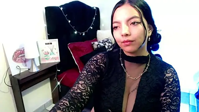 Snapshot of loren_tits24 chatting on 06-25-26, 09:19 loren tits24 online show from 06-25-26, 09:19
