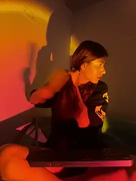 Snapshot of AnnyCherry_ chatting on 01-17-25, 12:31 AnnyCherry online show from 01-17-25, 12:31