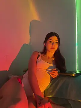 Snapshot of AnnyCherry_ chatting on 01-18-25, 06:43 AnnyCherry online show from 01-18-25, 06:43