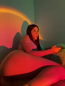 Snapshot of AnnyCherry_ chatting on 01-25-25, 05:07 AnnyCherry online show from 01-25-25, 05:07