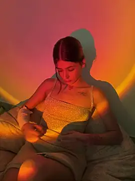 Snapshot of AnnyCherry_ chatting on 01-28-25, 09:19 AnnyCherry online show from 01-28-25, 09:19