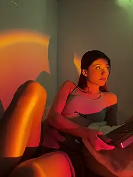 Snapshot of AnnyCherry_ chatting on 02-18-25, 01:54 AnnyCherry online show from 02-18-25, 01:54