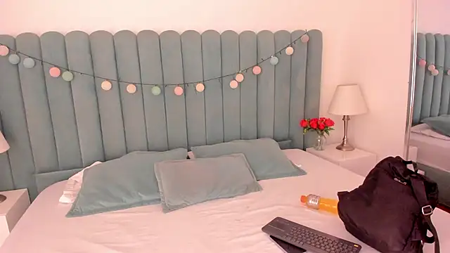 Snapshot of AnnyCherry_ chatting on 03-15-25, 05:37 AnnyCherry online show from 03-15-25, 05:37