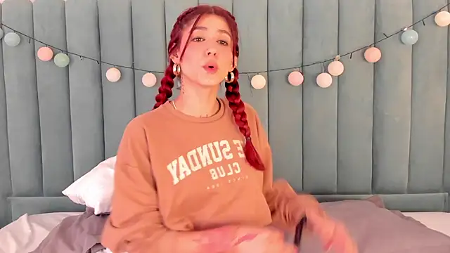 Snapshot of AnnyCherry_ chatting on 03-17-25, 01:14 AnnyCherry online show from 03-17-25, 01:14