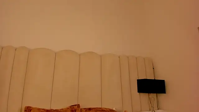 Snapshot of AnnyCherry_ chatting on 09-23-25, 10:02 AnnyCherry online show from 09-23-25, 10:02