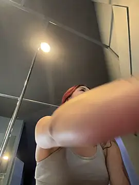 Snapshot of AnnyCherry_ chatting on 09-24-25, 09:29 AnnyCherry online show from 09-24-25, 09:29